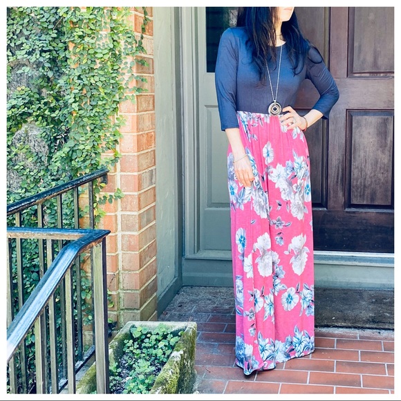 ✨LAST ONE✨CHARCOAL FLORAL SIDE POCKETS MAXI DRESS - Picture 4 of 13